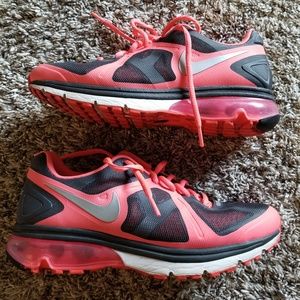 Nike womens tennis shoes size 8